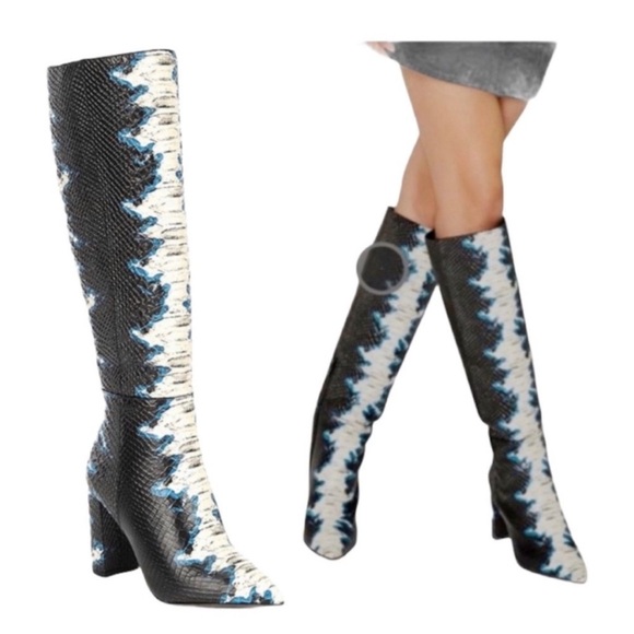Gianni Bini Kellbie Snake Print Leather
Knee High Boots NWT size 6.5 - Picture 1 of 4